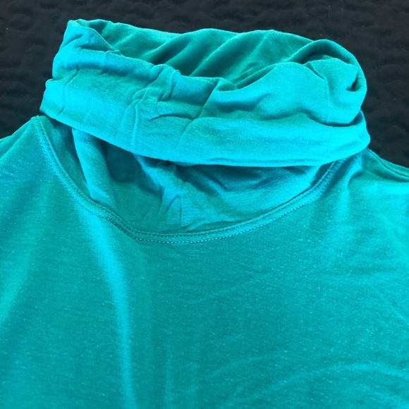 Kit and Ace Burrows Sleeveless Turtleneck Neck I Size 8 - Picture 3 of 9